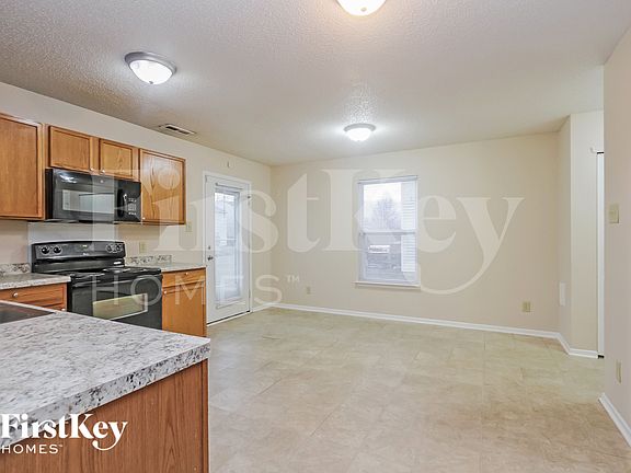 5th image of 12401 Rose Haven Dr