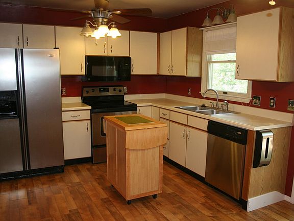 4th image of 213 Fernwood Ct