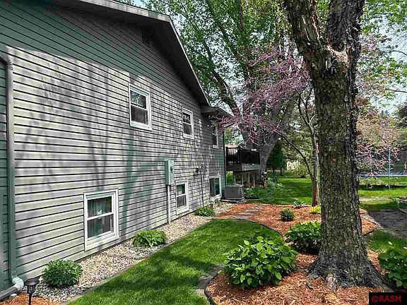 4th image of 30 Lincoln Ln