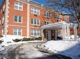 5025 5th Ave APT 3F, Pittsburgh, PA