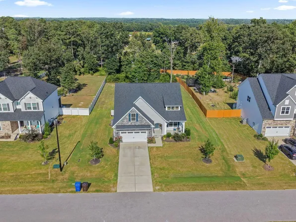 205 Morningside Ln, Angier, NC 27501