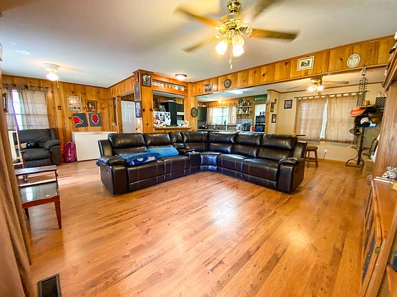 5th image of 2151 Evening Shade Dr