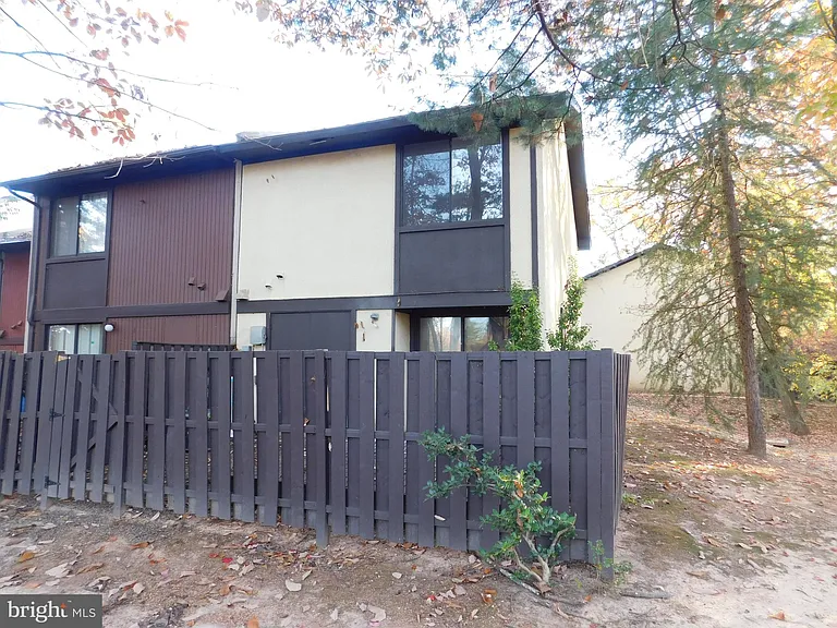 2130 Cartwright Pl — Photo 18