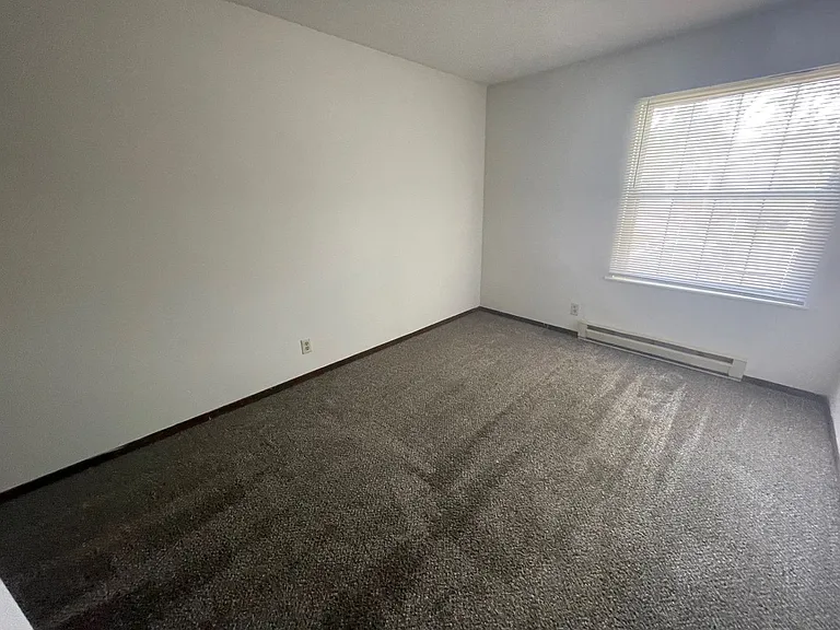 60 Ironwood Ct — Photo 11
