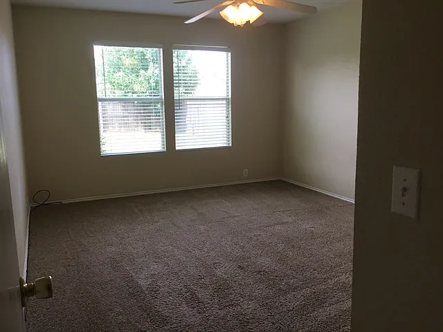 9109 Chisholm Trl — Photo 8