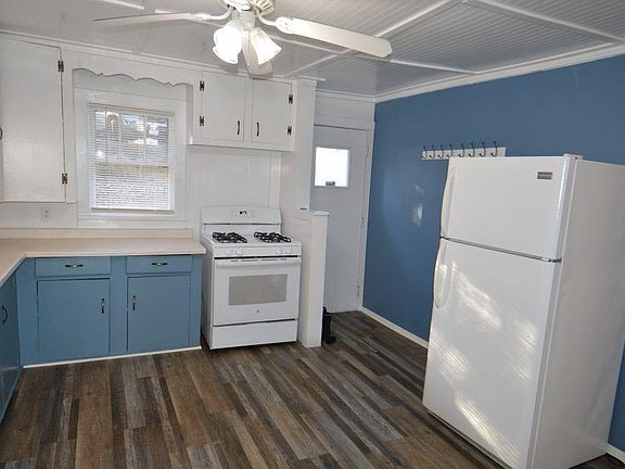 4th image of 3284 Brooklyn Dr