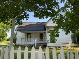 609 W Brady St, Decatur, TX 76234