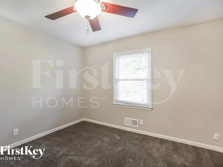 9610 W 92nd Ter — Photo 13