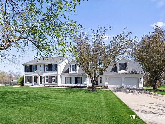 5th image of 15327 Oakmont St