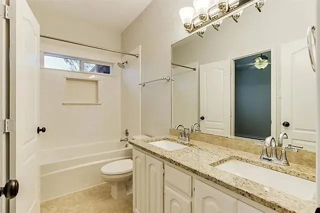 3711 Old Orchard Ct — Photo 3