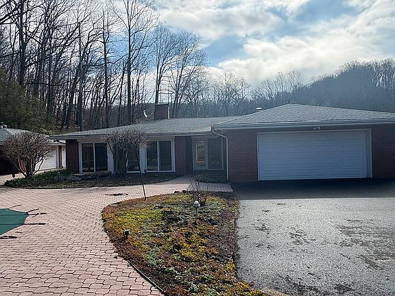 3rd image of 4400 W Pike Rd