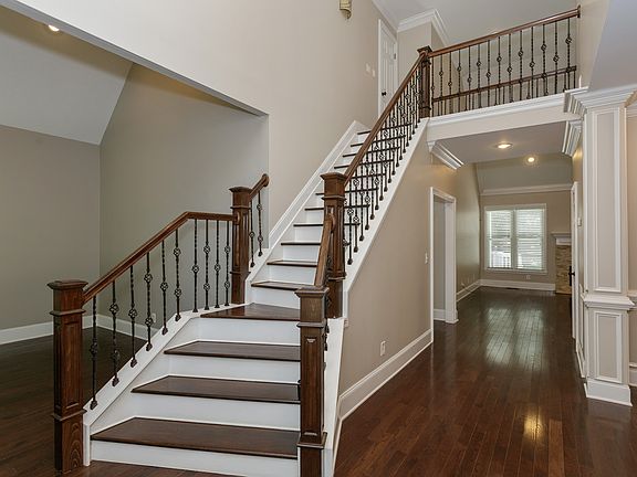 4th image of 995 Tannery Ct