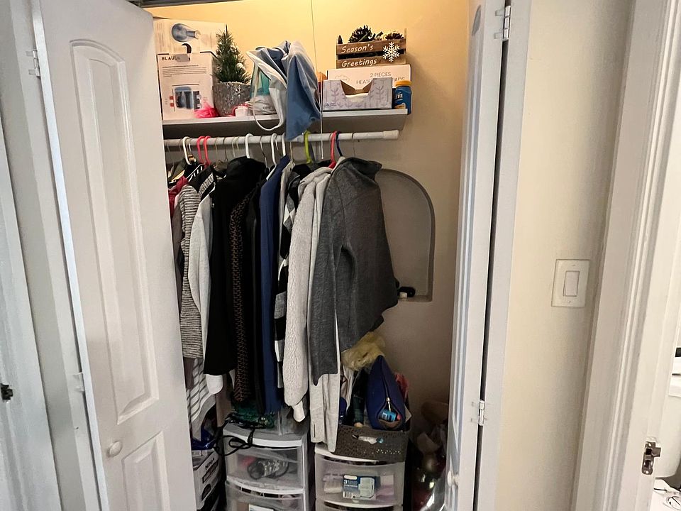 1st image of 2129 N Dayton St #211