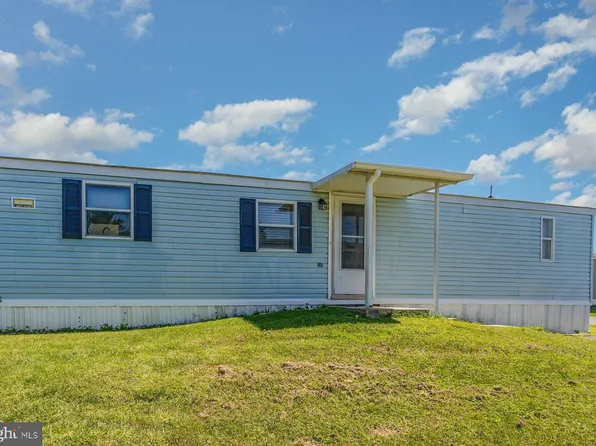 63 Peppermint Ln, Baltimore, MD 21220