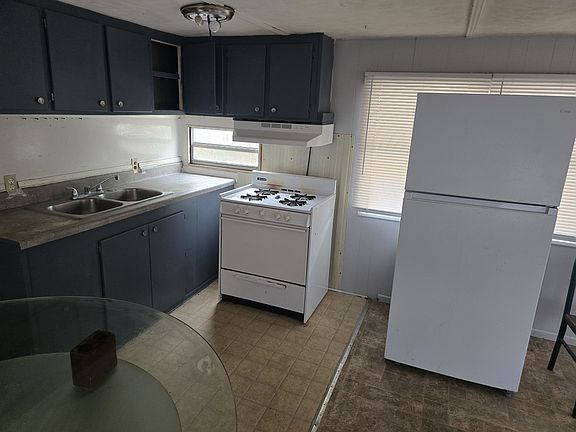 3rd image of 3607 W Baker St Lot D2