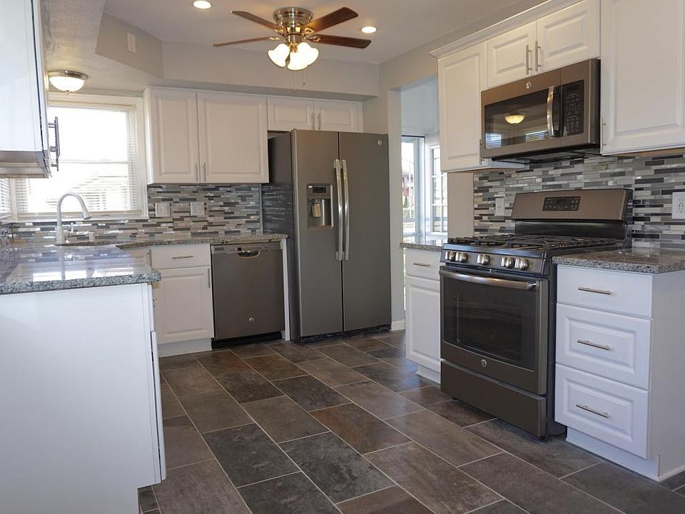 1st image of 8256 W Kiehnau Ave