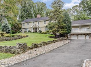 6 Grandview Dr, Holmdel, NJ 07733