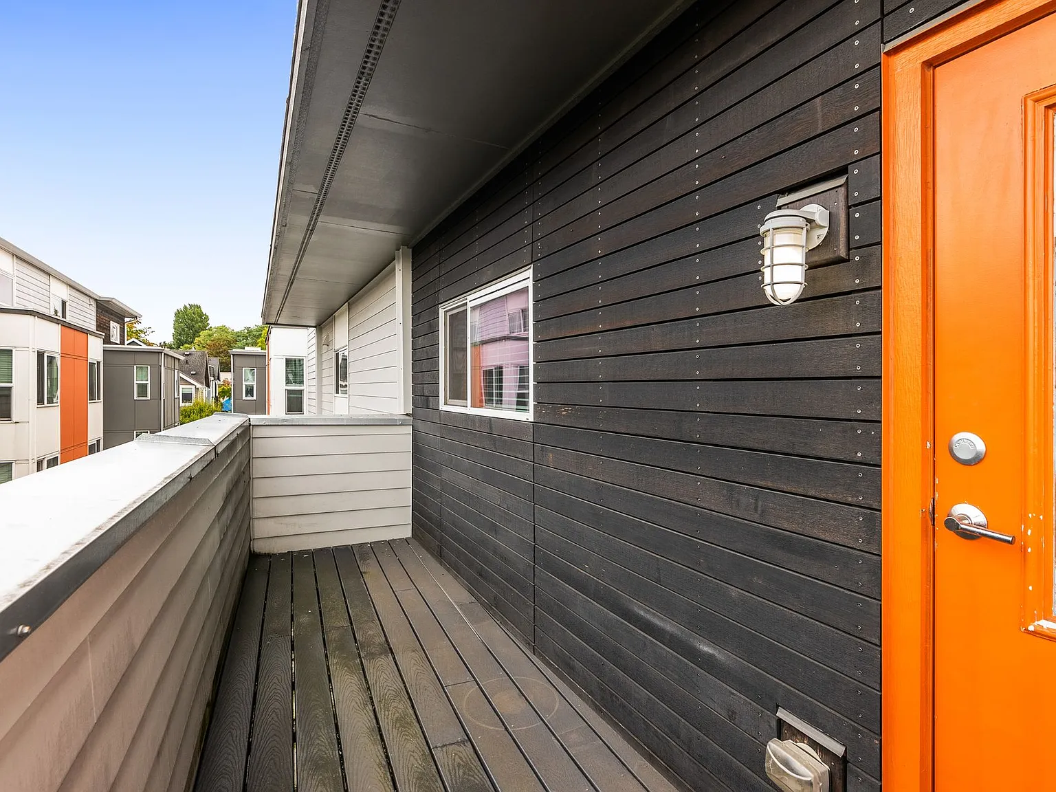 1806-1812 12th Ave Apartments — Photo 3
