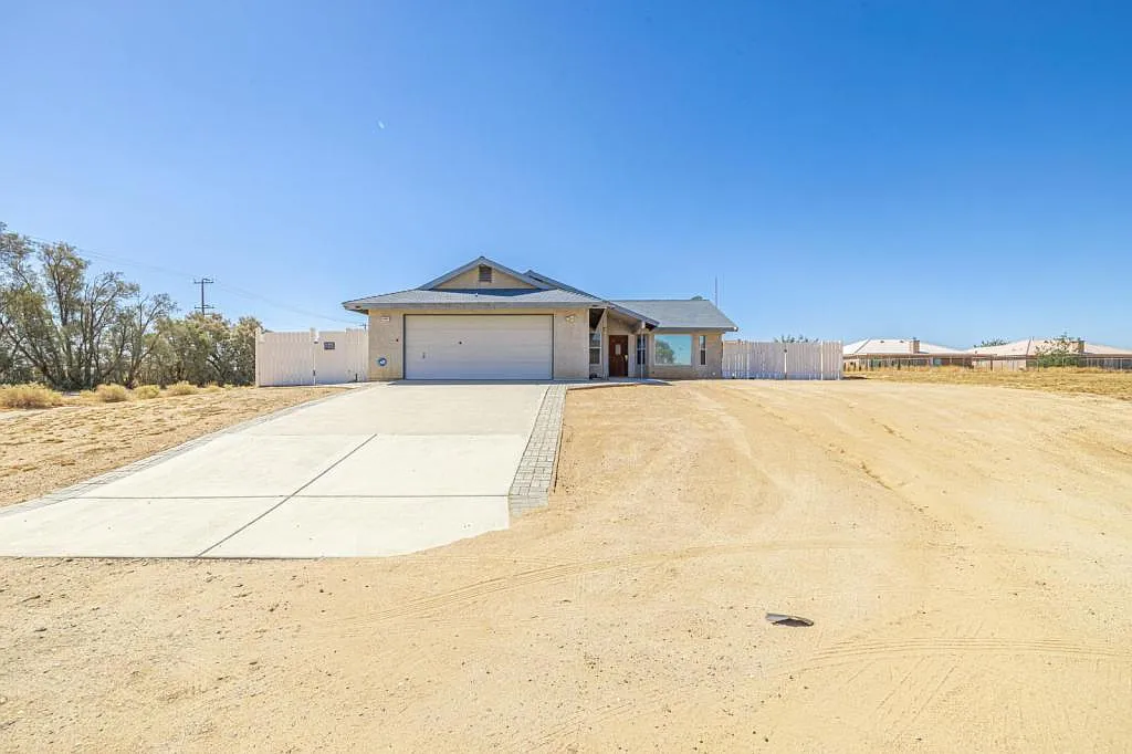 6940 Quezon Ave — Photo 1