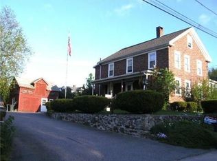 98 Blade St, Warwick, RI 02886