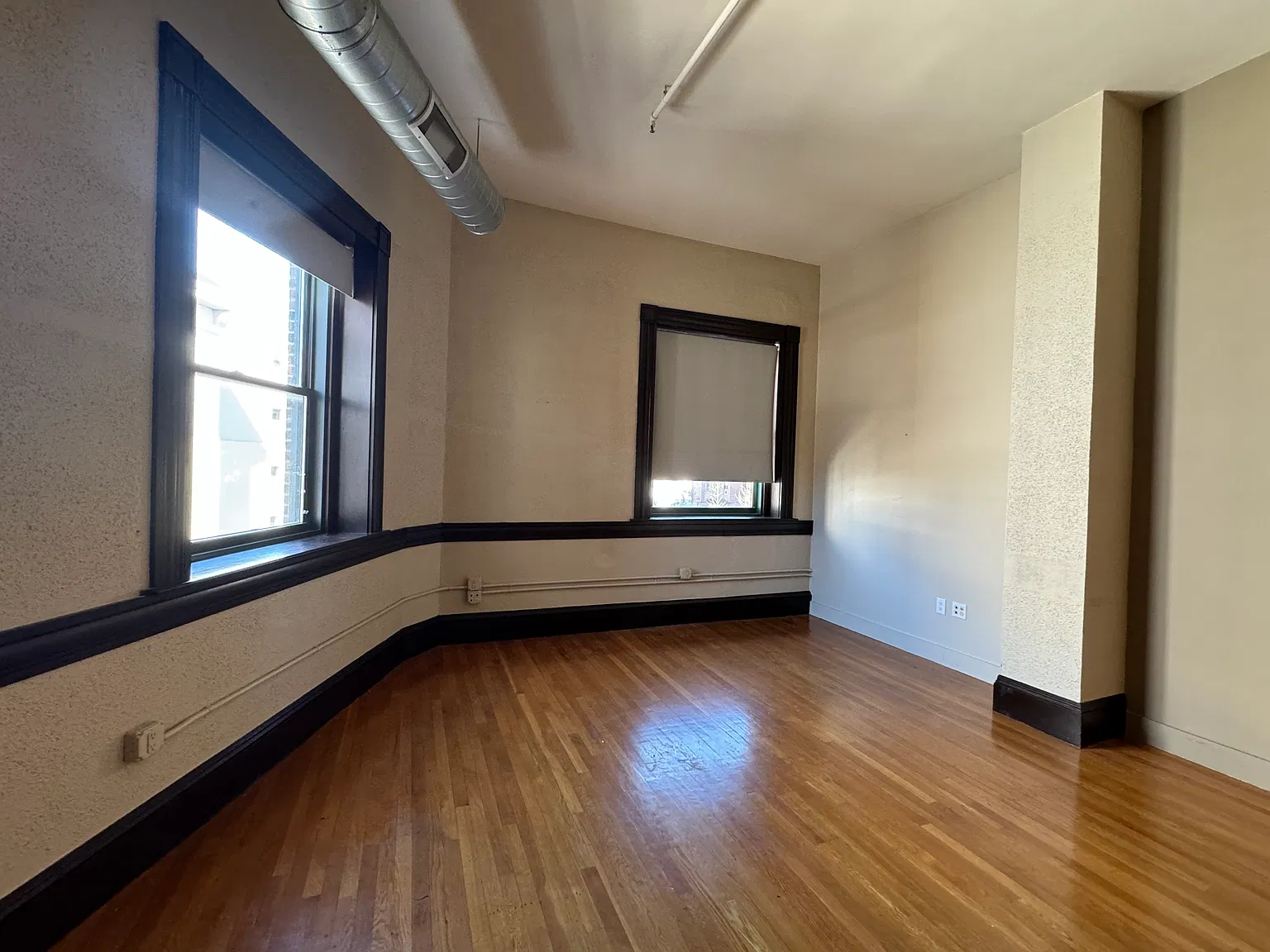 1 bed, 960 sqft, $2,400 — Photo 4