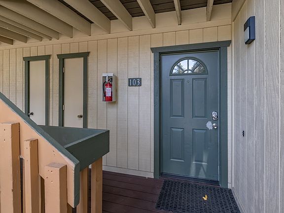 3rd image of 25 Lee Rd #103