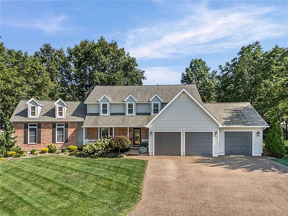 2nd image of 1501 E Sleepy Hollow Dr