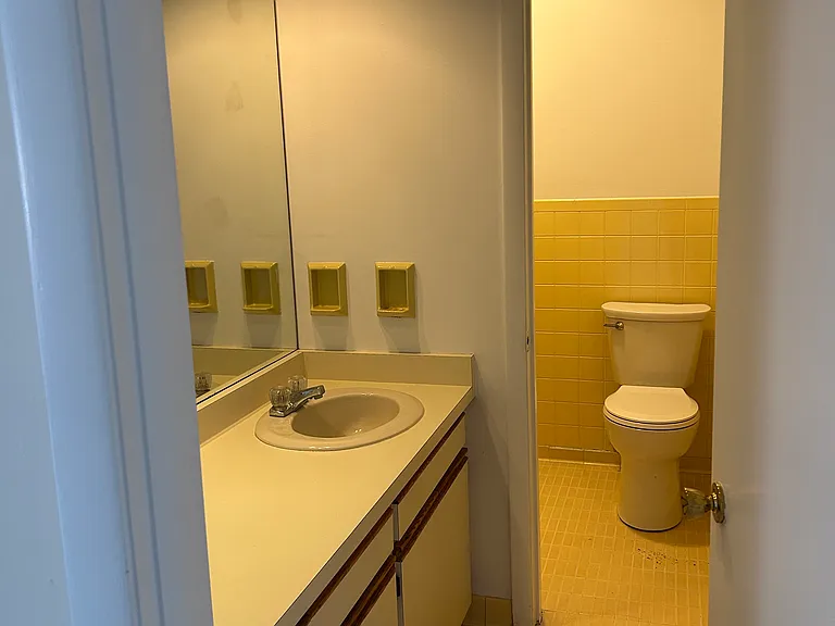 2411 East Ave #5 — Photo 23