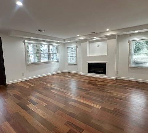 5th image of 26 Radio Ave