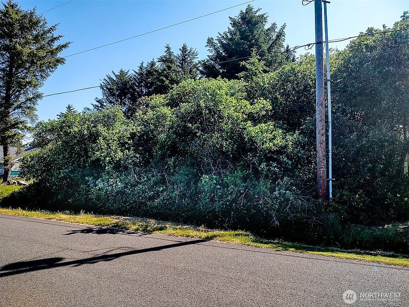 2nd image of 474 Volans Avenue SW