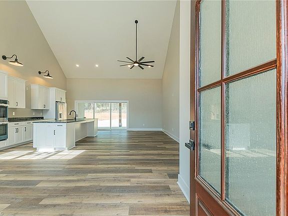 4th image of 1314 Riverside Dr