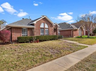 1447 Creekview Dr, Lewisville, TX 75067