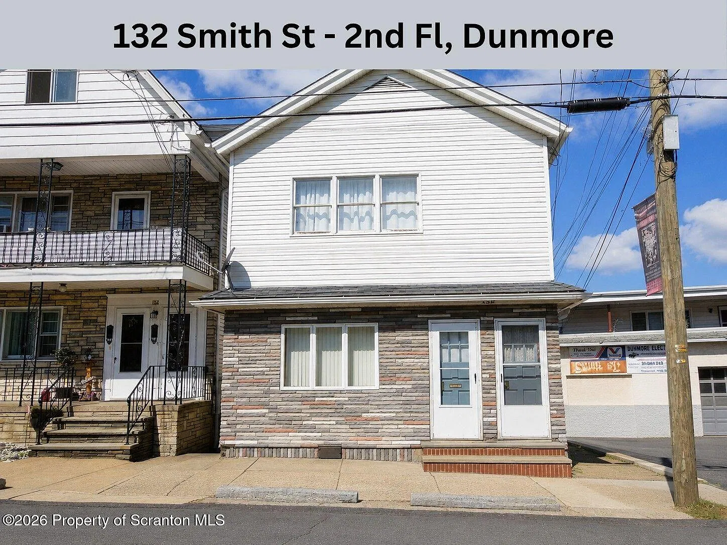 2 bed, 1.0 bath, 900 sqft, $1,200 — Photo 1