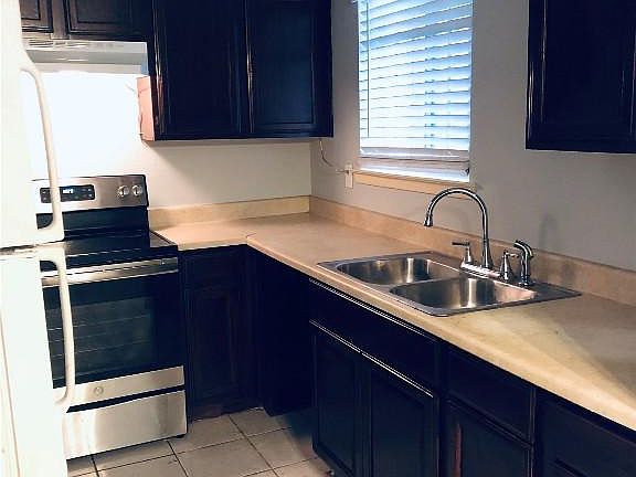 3rd image of 7313 Gulf Fwy APT 716