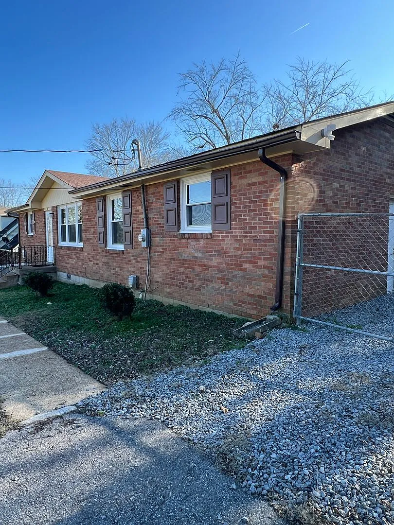 On Special: All Brick, 3 Bedroom Ranch In Hendersonville Minutes From The Cumberland River And Bo... — Photo 4