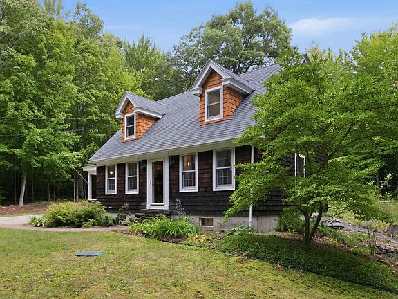 3rd image of 60 Cotton Hill Road