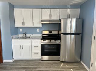 37 Smith St FLOOR 2, Glen Cove, NY 11542