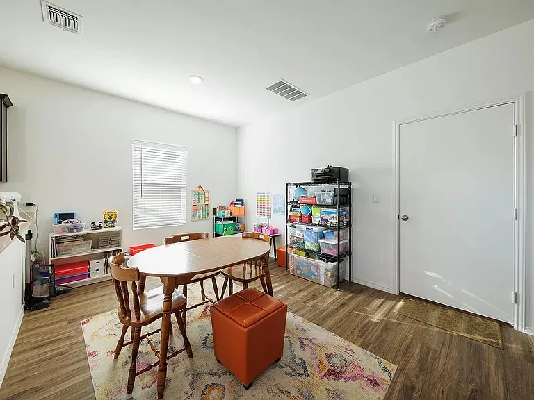 15313 Pale Glow Cv — Photo 11