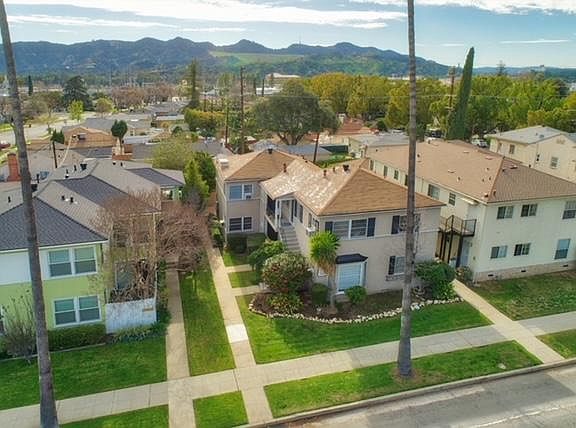 2nd image of 956 W Glenoaks Blvd #1/2