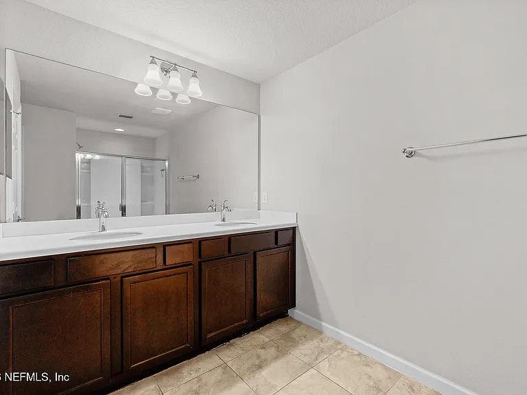 6791 Roundleaf Dr — Photo 21