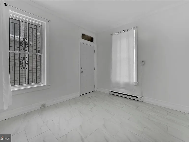 641R Bingaman St — Photo 2