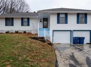 1804 SW West View Cir, Blue Springs, MO 64015