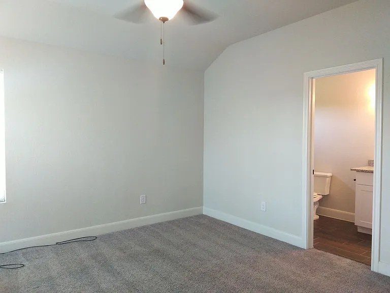 6315 Melanzane Ave #1 — Photo 22