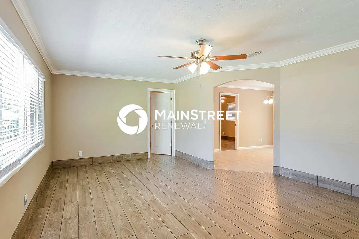 Living Room - 4440 Naranja Dr S