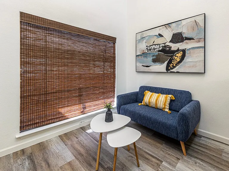 2815 Rio Grande St #204 — Photo 4