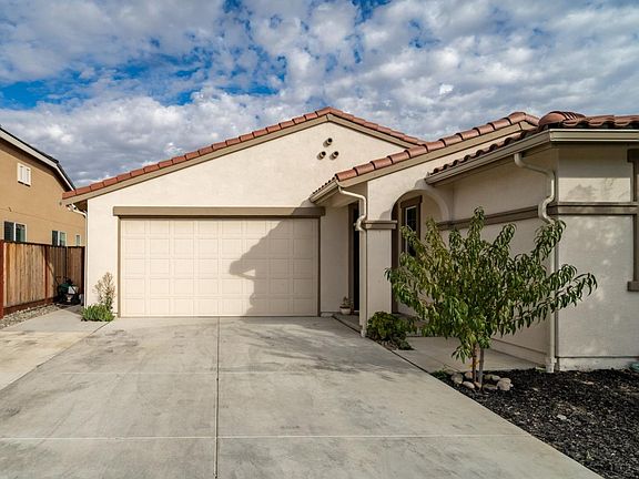 3rd image of 2855 Walker Way