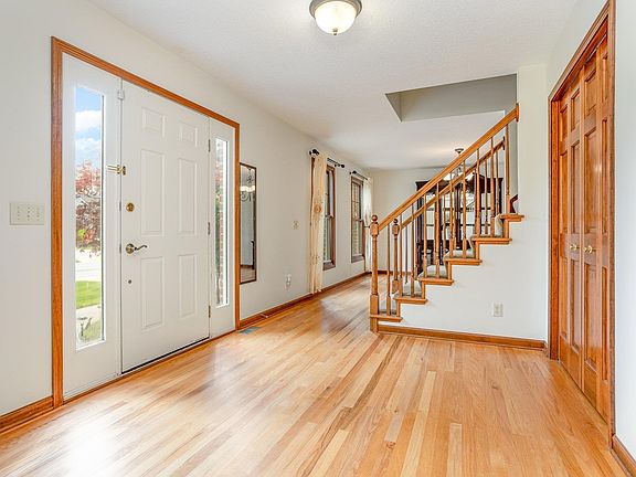 3rd image of 4216 Stonegate Dr