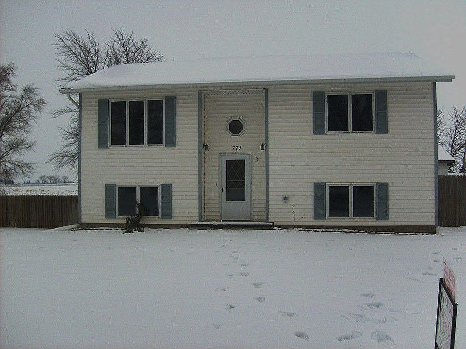 1st image of 771 E 6th St