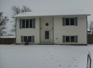 771 E 6th St, Greenwood, NE 68366