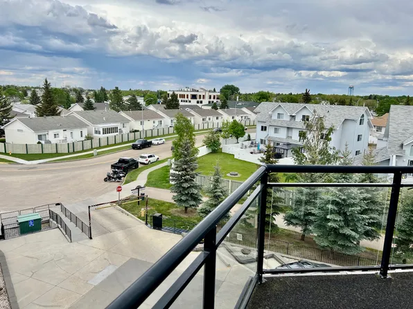 9940 Sherridon Dr #400, Fort Saskatchewan, AB T8L 4C9